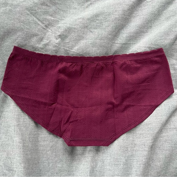 MAROON SEAMLESS HIPSTER UNDERWEAR - Picture 2 of 7